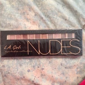 LA Girl Makeup - brand new ! LA girl eye shadow pallet LA Girl Makeup - brand new ! LA girl eye shadow pallet